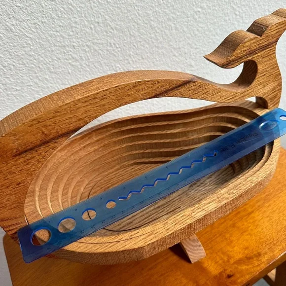 Vintage 1988 Silhouette Baskets Whale Wood Basket Retro Home Decor - Picture 4 of 4